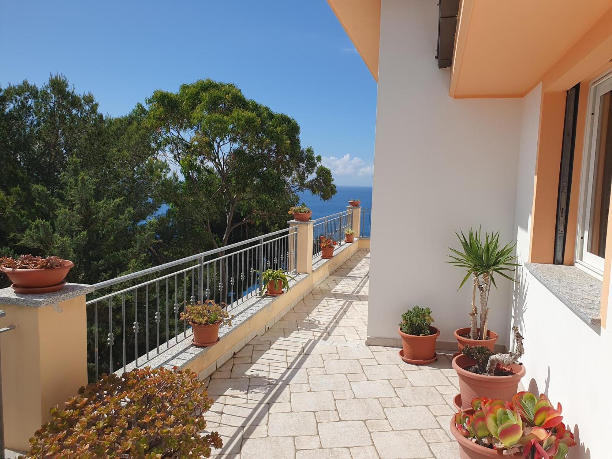 Sunshine 2 Holiday home *